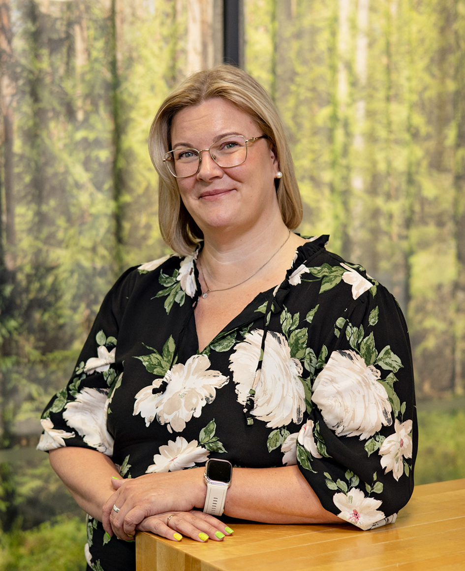 Jenni Maunulalla on apunaan Accountorin palkanlaskija