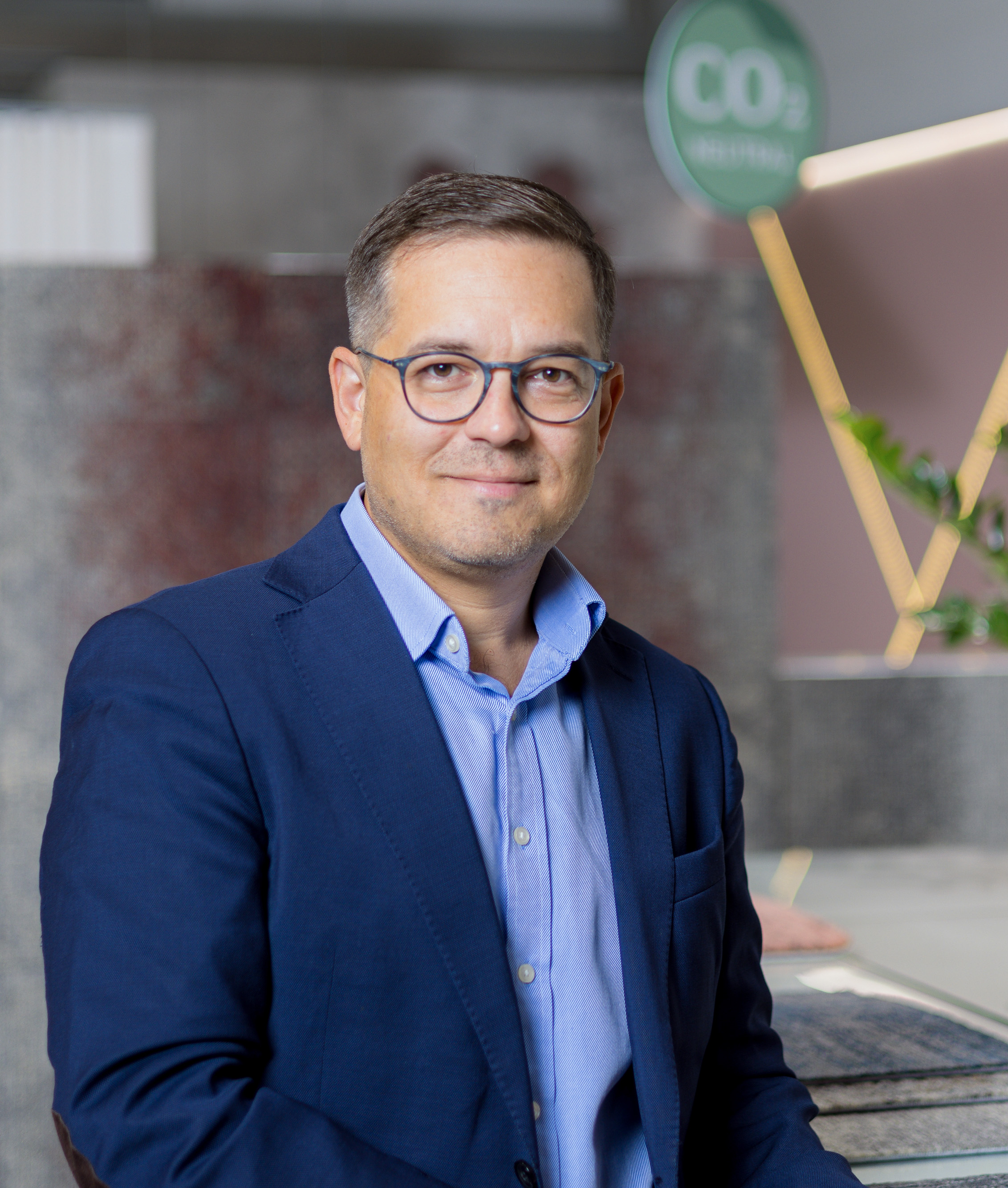 Mikko Puputti Orient Occidentiltä