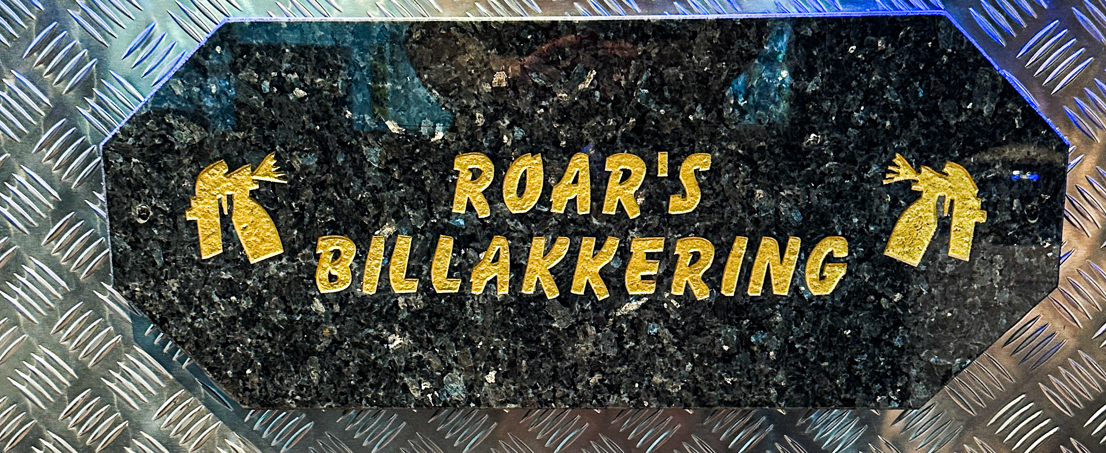 Roars billakkering skilt