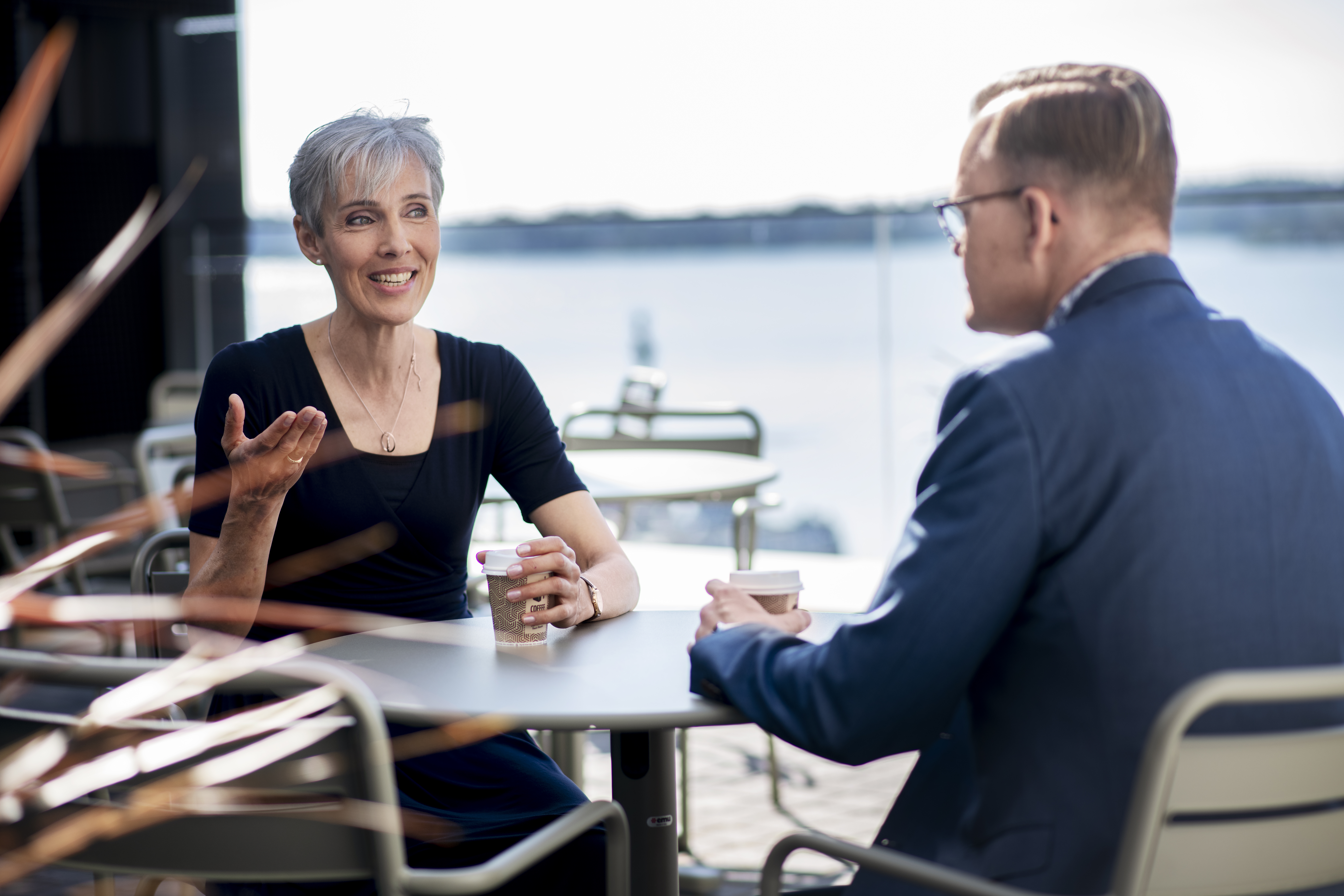 meeting-outside-cafe-horizontal