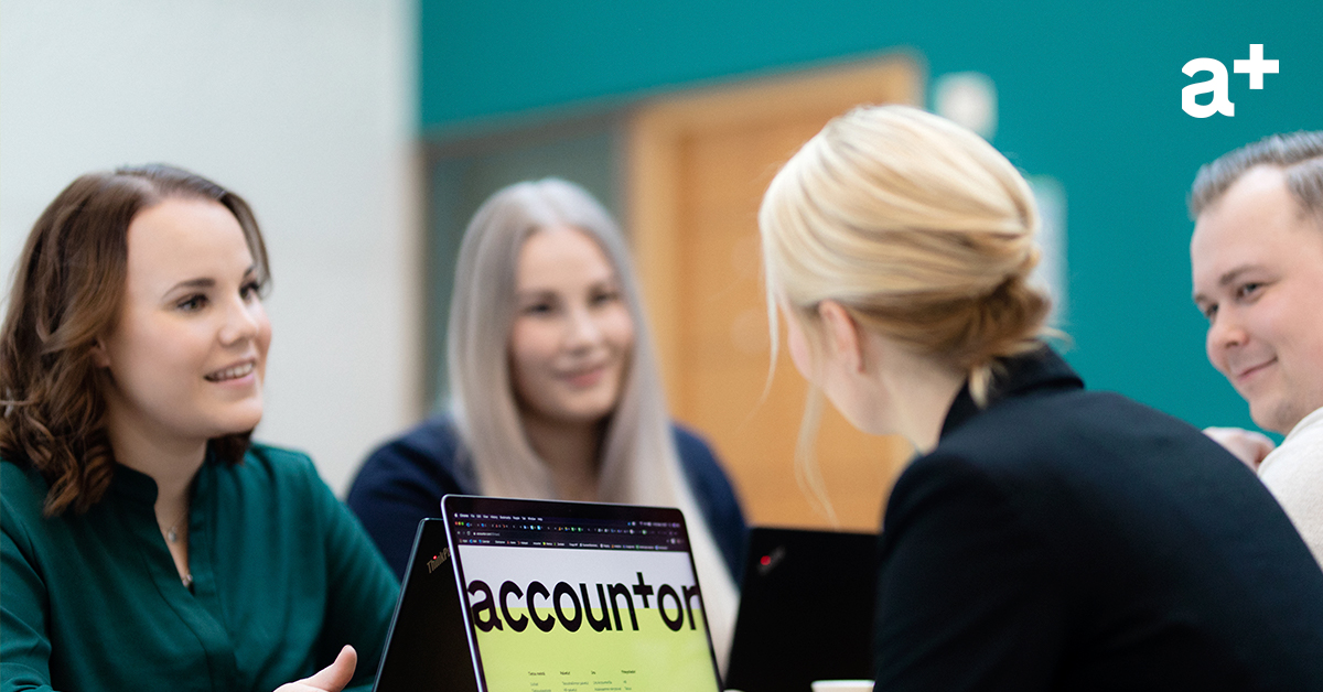 team-meeting-green-wall_1200x628 some